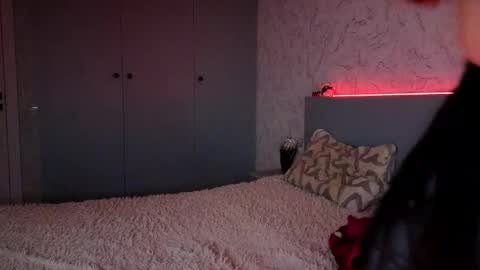 Mila online show from 29, 11, 2025