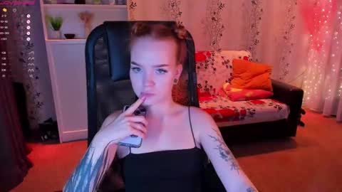 Snapshot of babyfoxyy chatting on 13, 2, 2025 maddy online show from 13, 2, 2025