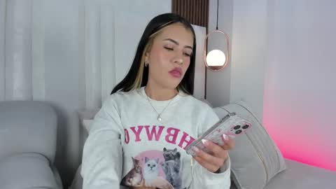 Snapshot of babyyfortune_ chatting on 2, 10, 2025 babyyfortune_ online show from 2, 10, 2025