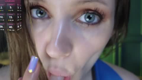 Chloe online show from 1, 1, 2025