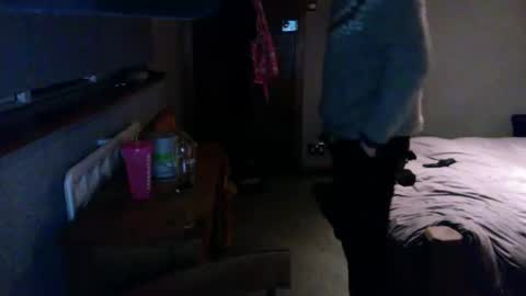 Snapshot of bad_dad43 chatting on 2, 1, 2025 Bad dad43 online show from 2, 1, 2025