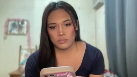 AMARA - FOLLOW ME AND THUMBS UP online show from 10, 4, 2026