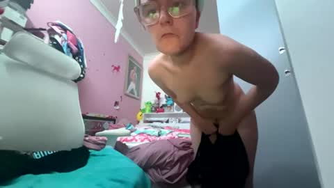 baddieprettypussy online show from 27, 6, 2026