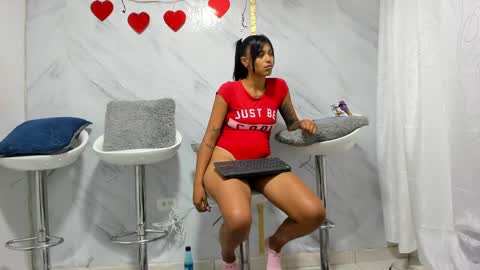 Snapshot of badgirls_000 chatting on 14, 2, 2025 candy and dayan online show from 14, 2, 2025