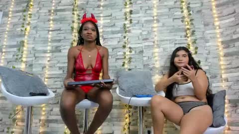 Snapshot of badgirls_000 chatting on 4, 3, 2025 candy and dayan online show from 4, 3, 2025