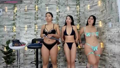 Snapshot of badgirls_000 chatting on 29, 9, 2025 candy and dayan online show from 29, 9, 2025