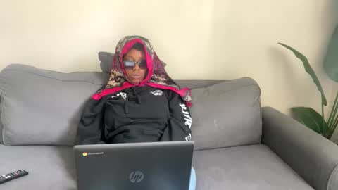 badgurldnay online show from 11, 11, 2025