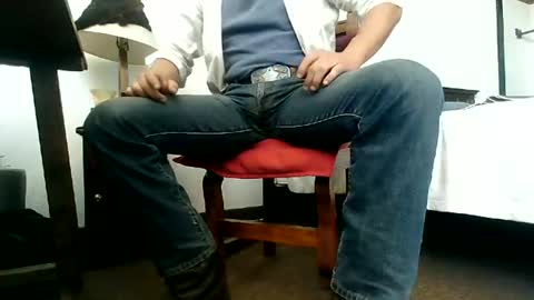 Snapshot of badhombremx chatting on 24, 7, 2026 Mexican livin Off the Wall online show from 24, 7, 2026