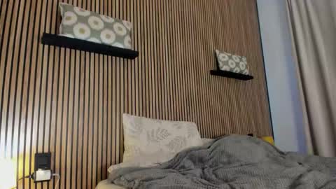 Snapshot of badmodel_ chatting on 18, 11, 2025 Name online show from 18, 11, 2025