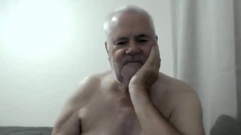 Snapshot of baker242 chatting on 5, 10, 2025 Baker242 online show from 5, 10, 2025