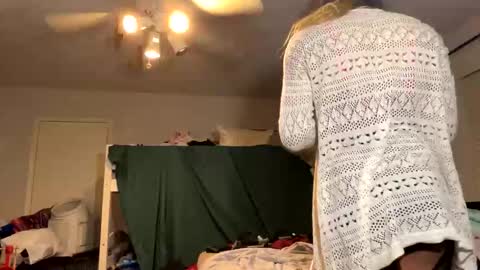 Snapshot of bakingjeans chatting on 1, 10, 2025 Bakingjeans online show from 1, 10, 2025