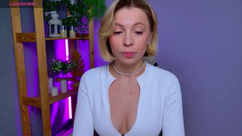 Elly online show from 5, 3, 2026