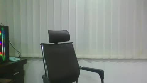 Ballbusting Slave online show from 9, 12, 2024