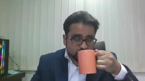 Ballbusting Slave online show from 10, 12, 2024