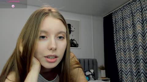 Snapshot of bam_bi chatting on 8, 1, 2025 Kira online show from 8, 1, 2025