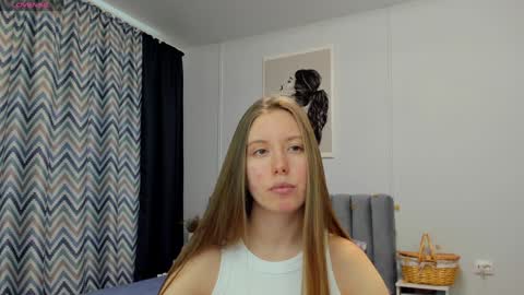 Snapshot of bam_bi chatting on 8, 2, 2025 Kira online show from 8, 2, 2025