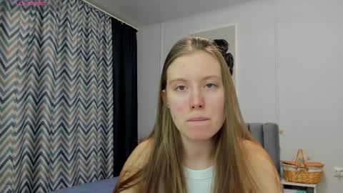 Snapshot of bam_bi chatting on 8, 2, 2025 Kira online show from 8, 2, 2025