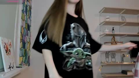 Snapshot of bam_bi chatting on 10, 10, 2025 Kira online show from 10, 10, 2025