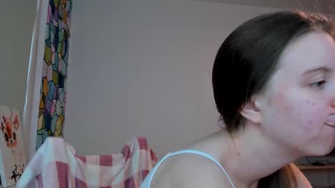 Snapshot of bam_bi chatting on 23, 11, 2025 Kira online show from 23, 11, 2025