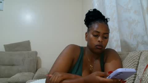 Snapshot of bambi_e chatting on 1, 7, 2026 bambi_e online show from 1, 7, 2026