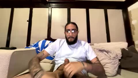 bandzz2333 online show from 17, 4, 2026