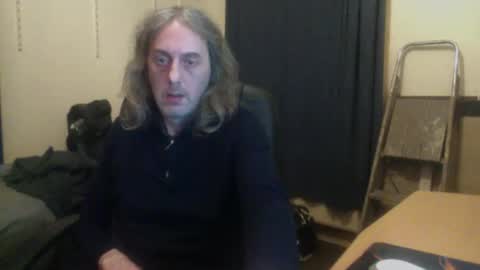 Snapshot of bangintoleather chatting on 19, 12, 2025 bangintoleather online show from 19, 12, 2025