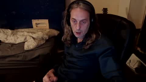 Snapshot of bangintoleather chatting on 1, 8, 2026 bangintoleather online show from 1, 8, 2026