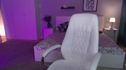 Snapshot of barbara_brylska chatting on 17, 10, 2025 Barb online show from 17, 10, 2025