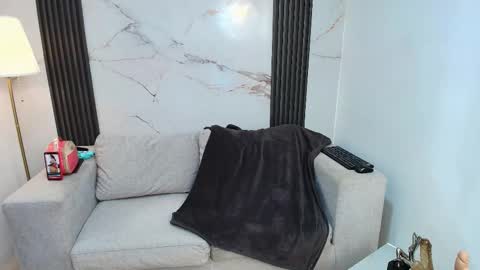 BARBARA FERRER online show from 22, 12, 2025