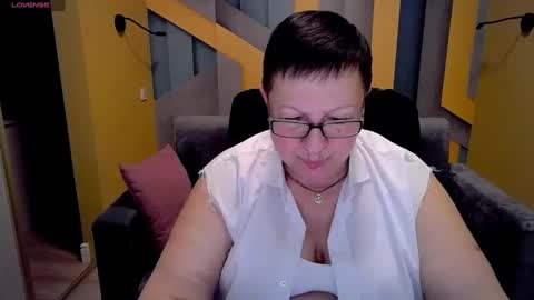 Snapshot of barbaraturners chatting on 10, 3, 2025 barbaraturners online show from 10, 3, 2025