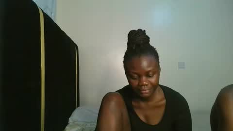 Snapshot of barbie_queen2 chatting on 28, 9, 2025 queen online show from 28, 9, 2025