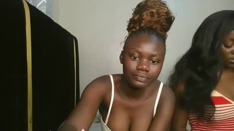 Snapshot of barbie_queen2 chatting on 13, 10, 2025 queen online show from 13, 10, 2025