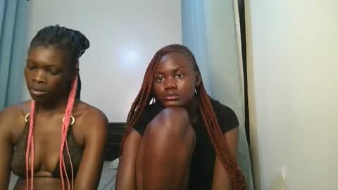 Snapshot of barbie_queen2 chatting on 10, 11, 2025 queen online show from 10, 11, 2025