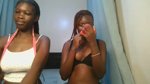 Snapshot of barbie_queen2 chatting on 27, 11, 2025 queen online show from 27, 11, 2025