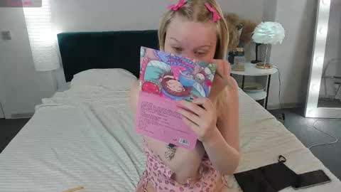 Snapshot of barbie_staze chatting on 15, 9, 2025 Barbie Staze online show from 15, 9, 2025