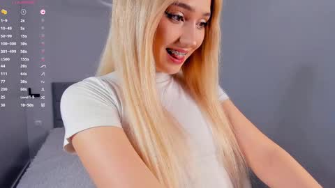 Mia online show from 12, 4, 2026