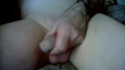 Snapshot of barenaked07 chatting on 14, 12, 2025 barenaked07 online show from 14, 12, 2025