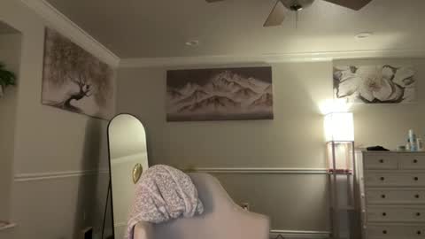 chicka online show from 10, 4, 2026