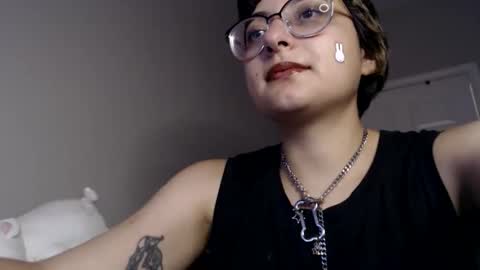 Snapshot of basilbbb chatting on 1, 5, 2026 basil online show from 1, 5, 2026
