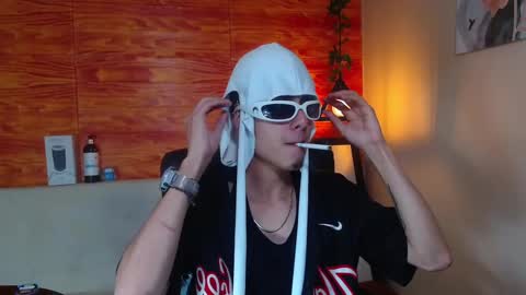 Bastian online show from 12, 2, 2025