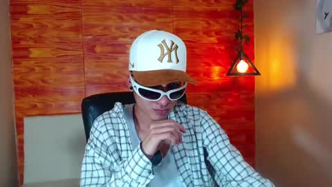 Bastian online show from 21, 2, 2025