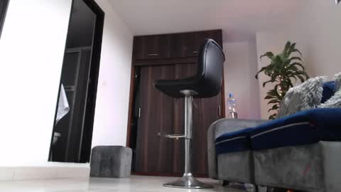 Bastian Independent Model online show from 27, 5, 2026