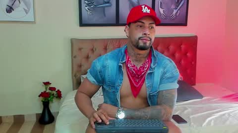 Snapshot of bastian_jones1 chatting on 23, 12, 2024 bastian_jones1 online show from 23, 12, 2024