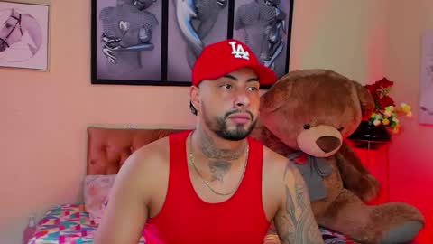 Snapshot of bastian_jones1 chatting on 2, 2, 2025 bastian_jones1 online show from 2, 2, 2025