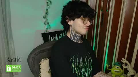 Snapshot of bastiel_ chatting on 1, 10, 2025 Bastiel online show from 1, 10, 2025