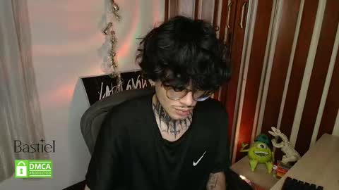Snapshot of bastiel_ chatting on 3, 10, 2025 Bastiel online show from 3, 10, 2025