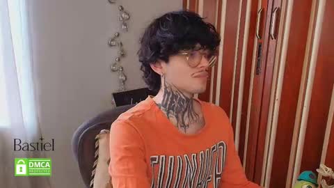 Snapshot of bastiel_ chatting on 9, 10, 2025 Bastiel online show from 9, 10, 2025