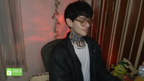 Snapshot of bastiel_ chatting on 19, 10, 2025 Bastiel online show from 19, 10, 2025