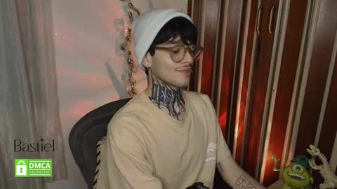 Snapshot of bastiel_ chatting on 22, 10, 2025 Bastiel online show from 22, 10, 2025