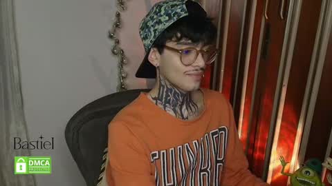 Snapshot of bastiel_ chatting on 24, 10, 2025 Bastiel online show from 24, 10, 2025